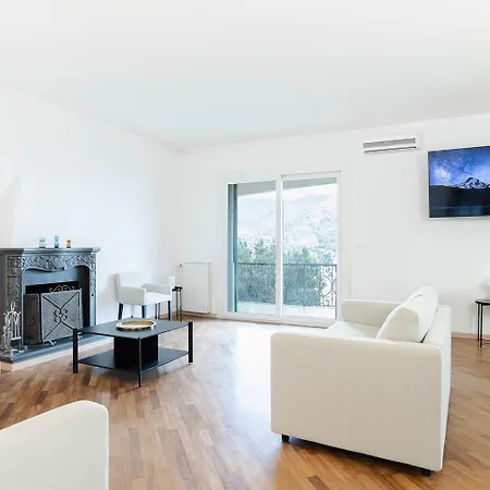 Majestic With Sea View & Private